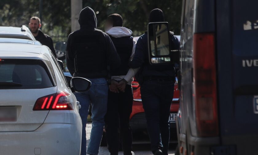 Greek Mafia: Προθεσμία για Δευτέρα οι τρεις συλληφθέντες για τις δολοφονίες Σκαφτούρου - Ρουμπέτη