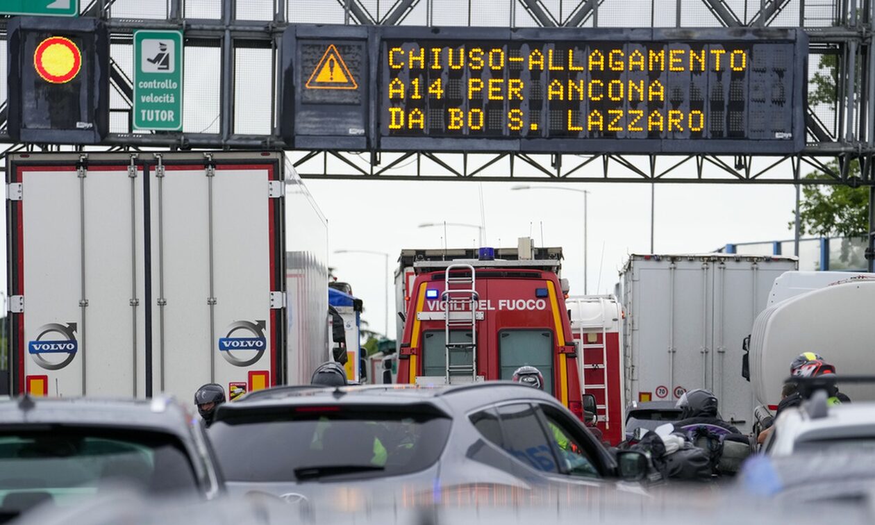 Μπολόνια: Έξω φρενών οι οδηγοί για το όριο ταχύτητας 30 χλμ/ώρα - Κηρύσσουν «πόλεμο» στο δήμαρχο