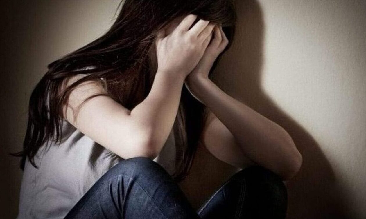 Κολωνός: «Προσπάθησα να βοηθήσω την 17χρονη να ξεμπλέξει» – Τι ισχυρίστηκε η 31χρονη προφυλακισμένη