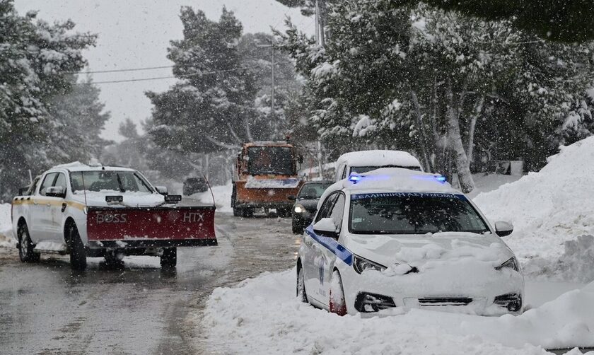 Διακοπή κυκλοφορίας στη Λεωφόρο Πάρνηθος λόγω χιονόπτωσης