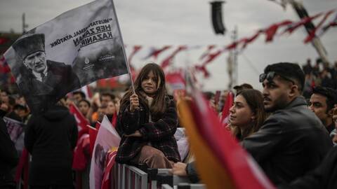 Μία σαπουνόπερα - καθρέφτης της κοινωνίας διχάζει τους Τούρκους