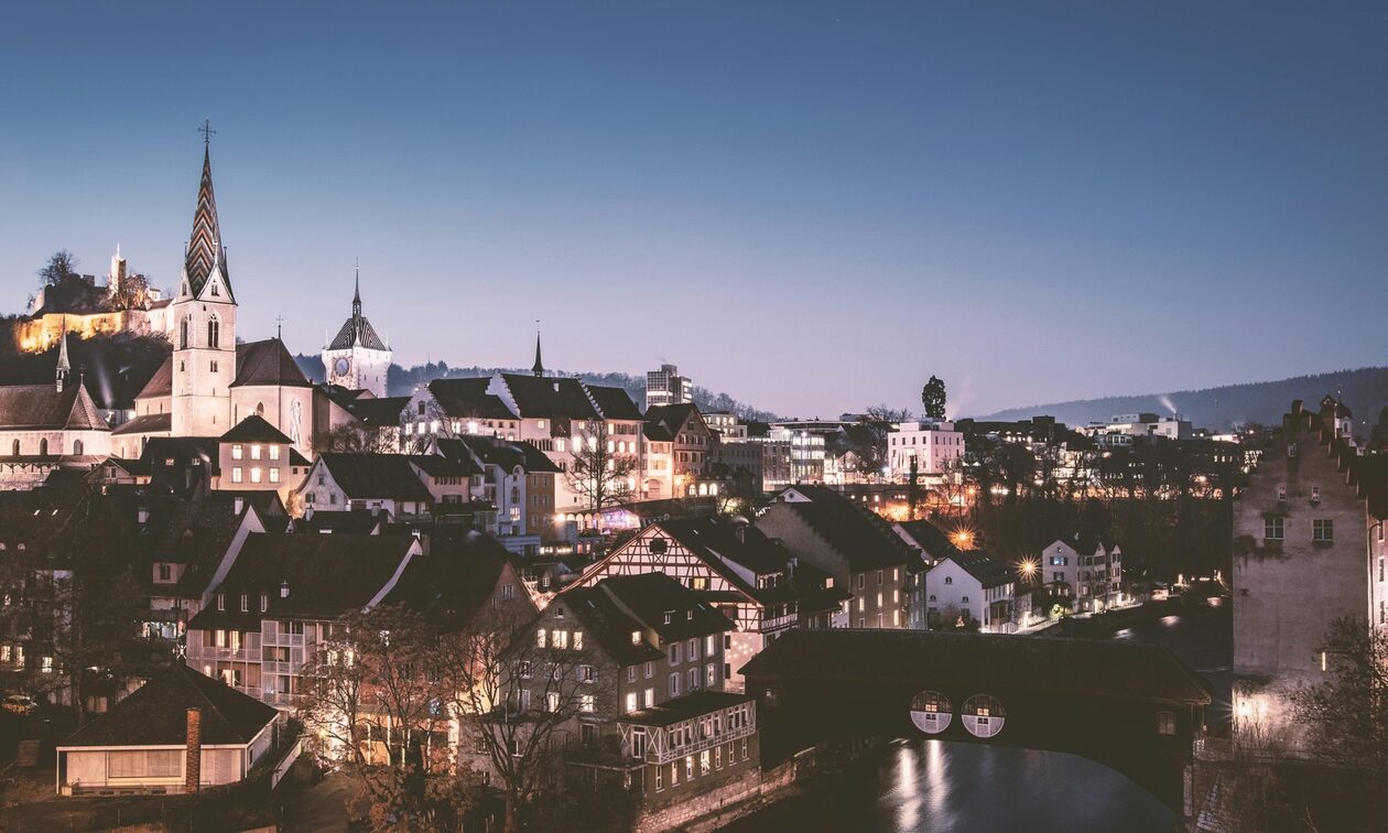 H ρομαντική πλευρά της Γερμανίας: Η «καλλονή» της Βαυαρίας και η πόλη που πάγωσε στον χρόνο