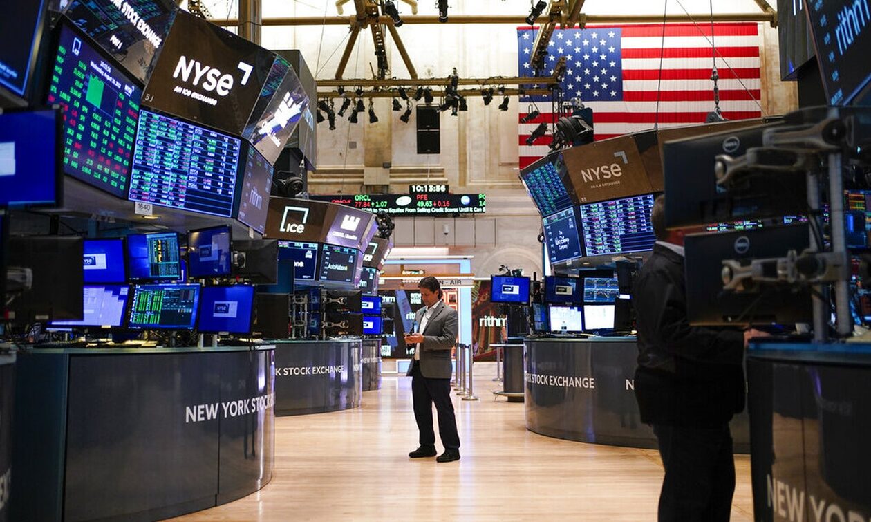 Wall Street: Έσπασε το «φράγμα» των 38.000 μονάδων ο Dow Jones