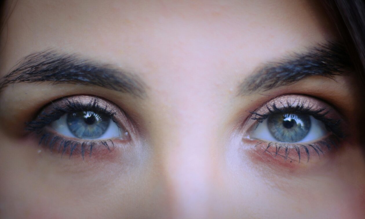 Μάτια: Τι δείχνουν κλινικές μελέτες για τα επανορθωτικά συμπυκνώματα
