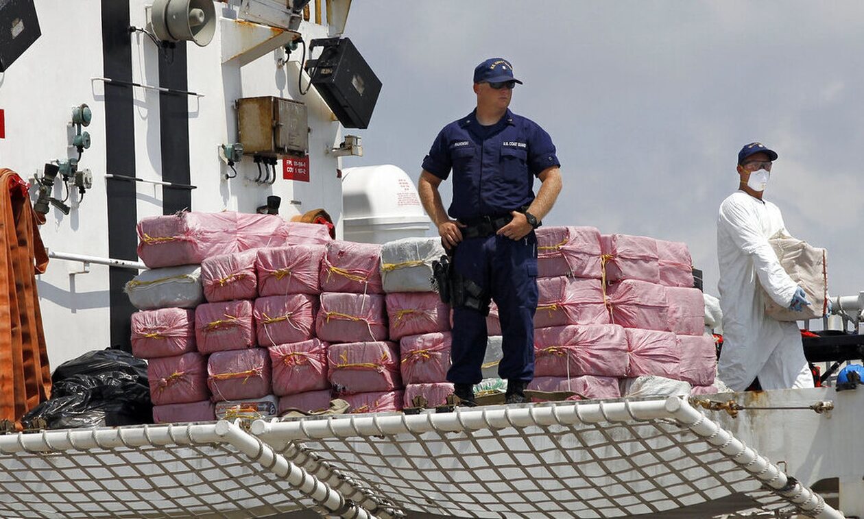 Ρωσία: Κατέσχεσαν έναν τόνο κοκαΐνης, αξίας 135 εκατ. ευρώ στην Αγία Πετρούπολη