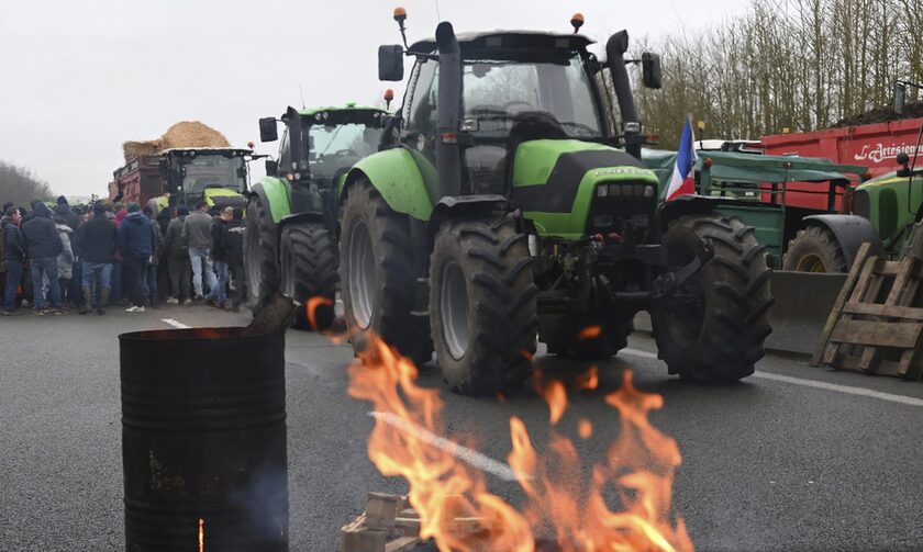 Γαλλία: Οι κινητοποιήσεις τον αγροτών μπορεί να φτάσουν μέχρι το Παρίσι