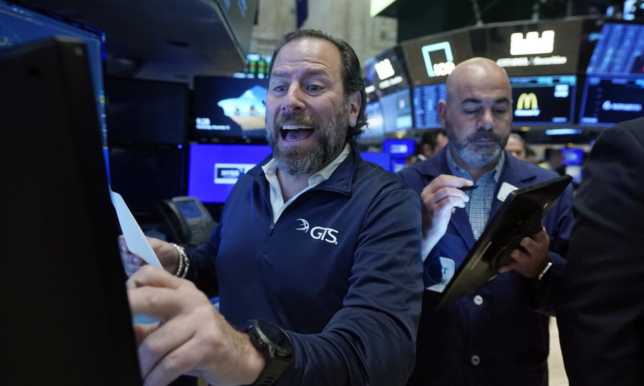 Χωρίς κατεύθυνση η Wall Street - Τέταρτο διαδοχικό ρεκόρ για τον S&P 500
