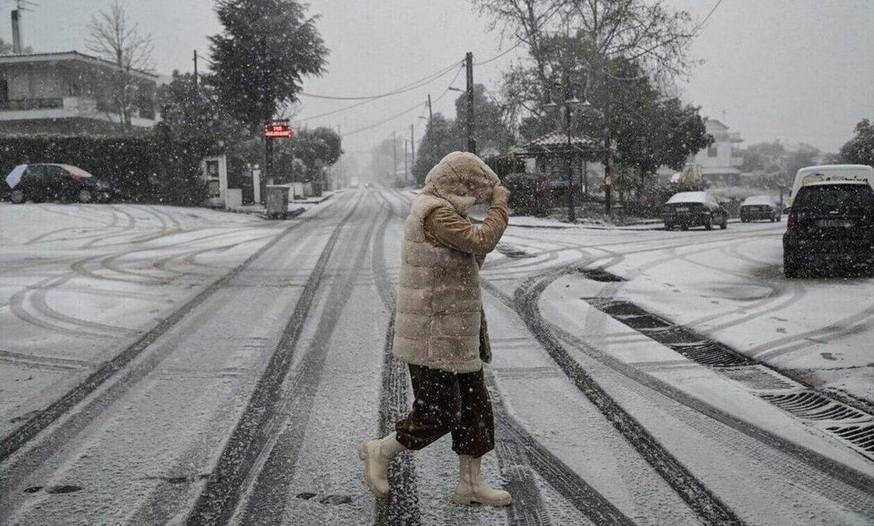 Καιρός: Έρχεται κύμα ψύχους από τα Βαλκάνια - Χιόνια και τσουχτερό κρύο από την Κυριακή