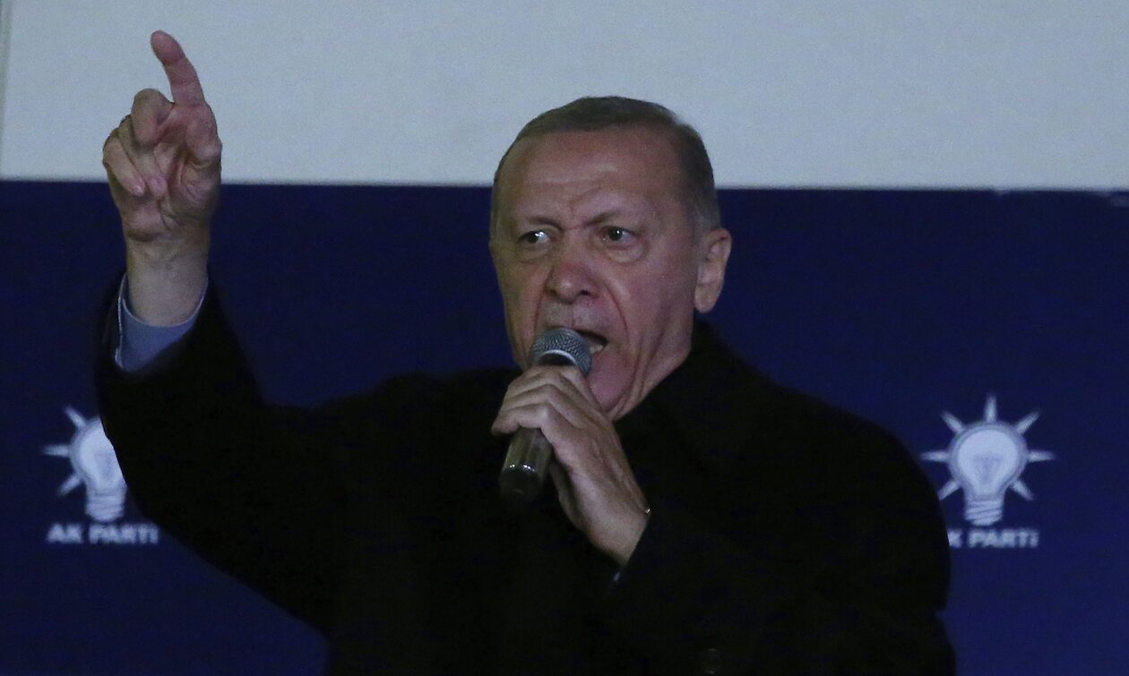 Εμπρηστικός Ερντογάν: «Ο αγώνας μας δεν τελείωσε ρίχνοντας τον εχθρό στη θάλασσα στη Σμύρνη»!
