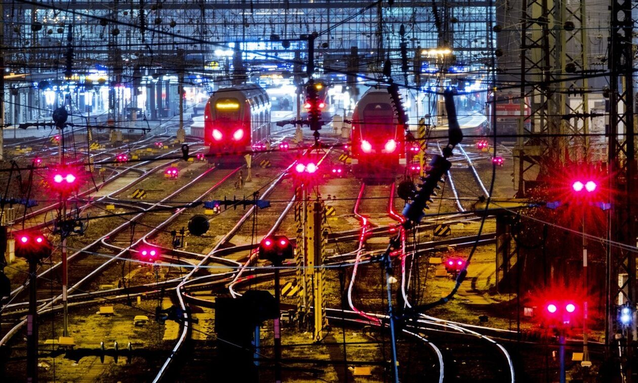 Μηχανοδηγοί των τρένων στη Γερμανία: Αναστέλλουν την απεργία πριν από τη λήξη της