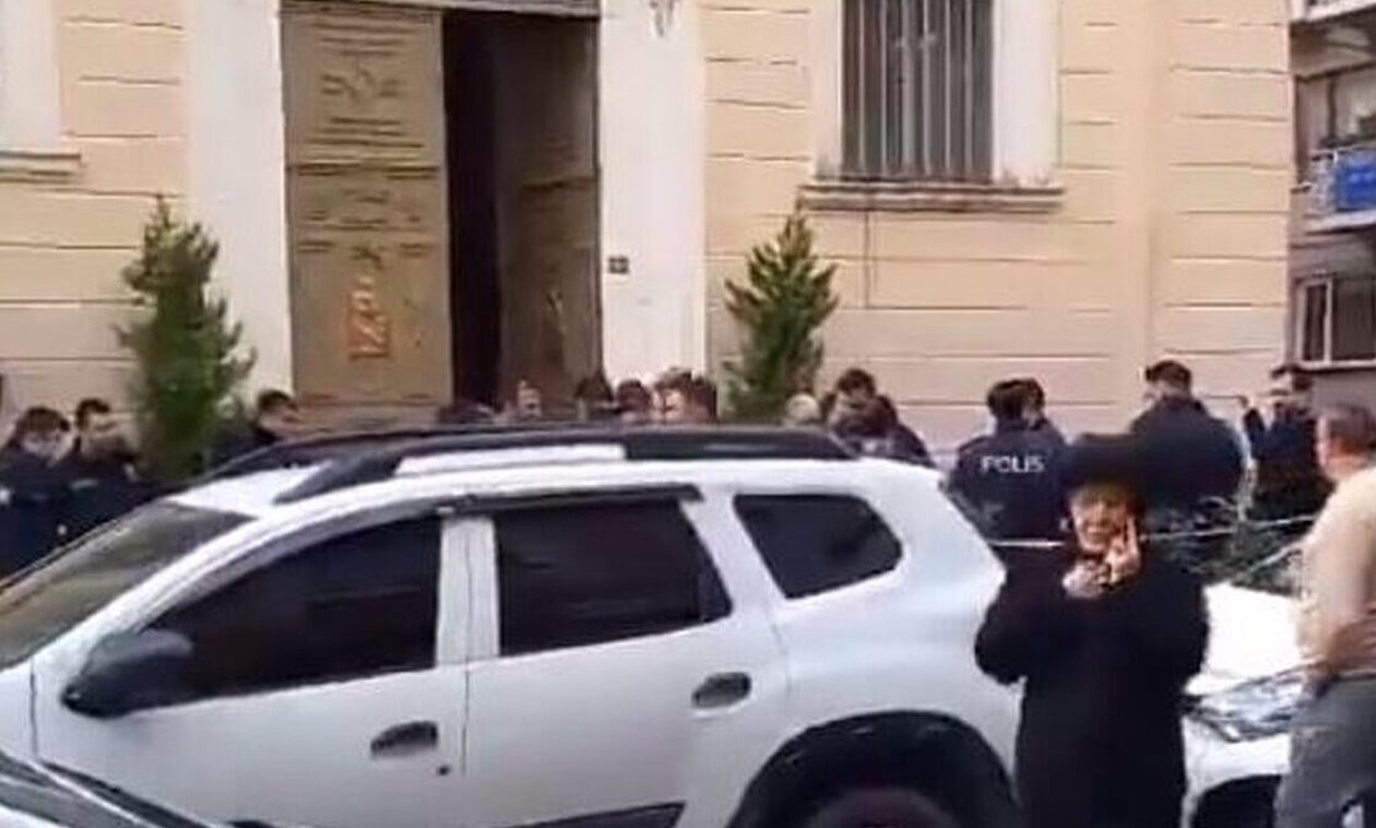 Τουρκία: Βίντεο ντοκουμέντο «καίει» τους δράστες της ένοπλης επίθεσης σε εκκλησία στον Βόσπορο