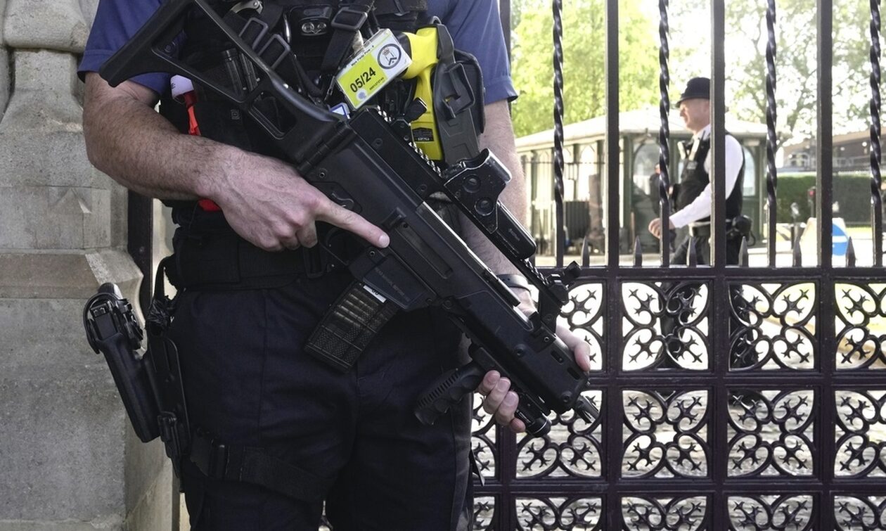 Θρίλερ στη Βρετανία: Δύο ανήλικα αγόρια δολοφονήθηκαν με πολλαπλές μαχαιριές