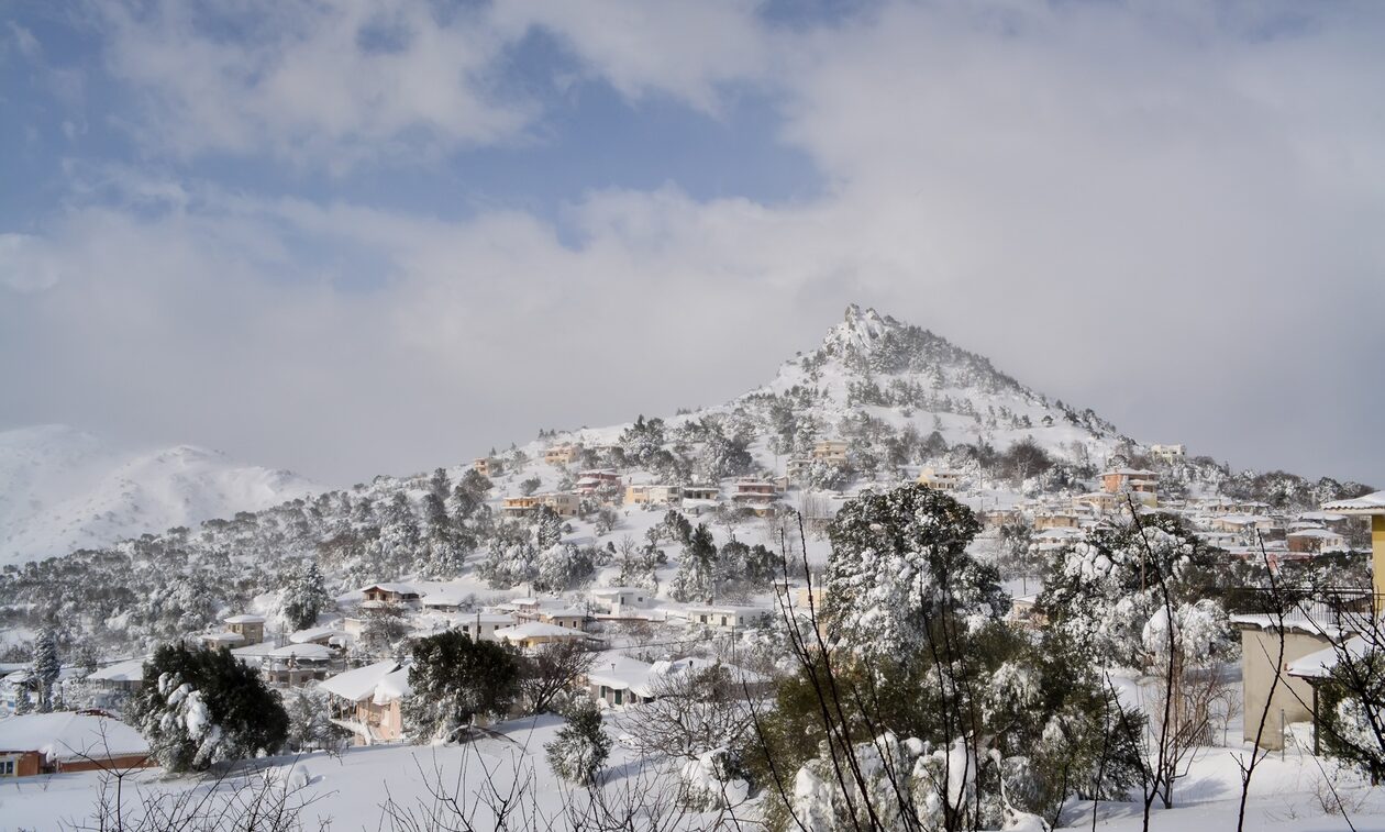 Εύβοια: Κλειστά τα σχολεία λόγω του χιονιά σε Μαντούδι, Λίμνη και Αγία Άννα
