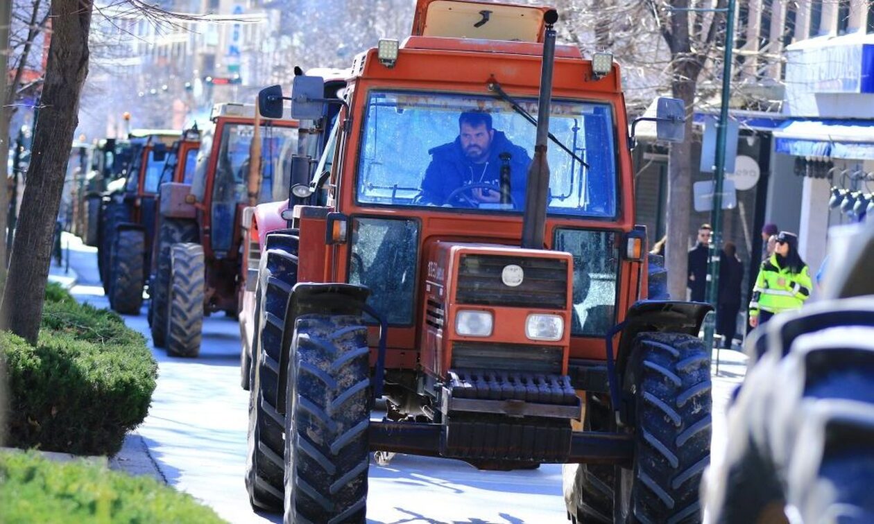 Κορυφώνουν τις κινητοποιήσεις οι αγρότες - «Δώστε μας την αρωγή για να μην κλείσουμε τους δρόμους»
