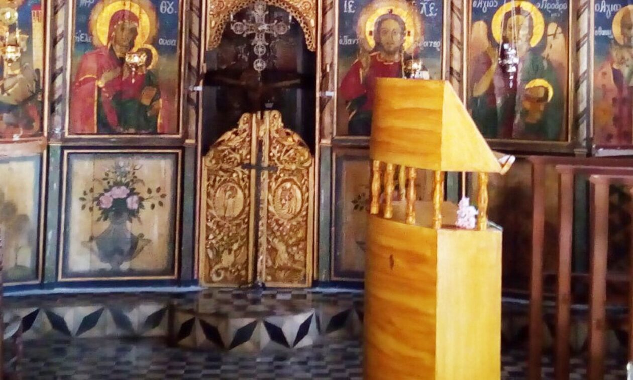Σέρρες: Ιερόσυλοι έκλεψαν τις πόρτες της Ωραίας Πύλης από εκκλησάκι
