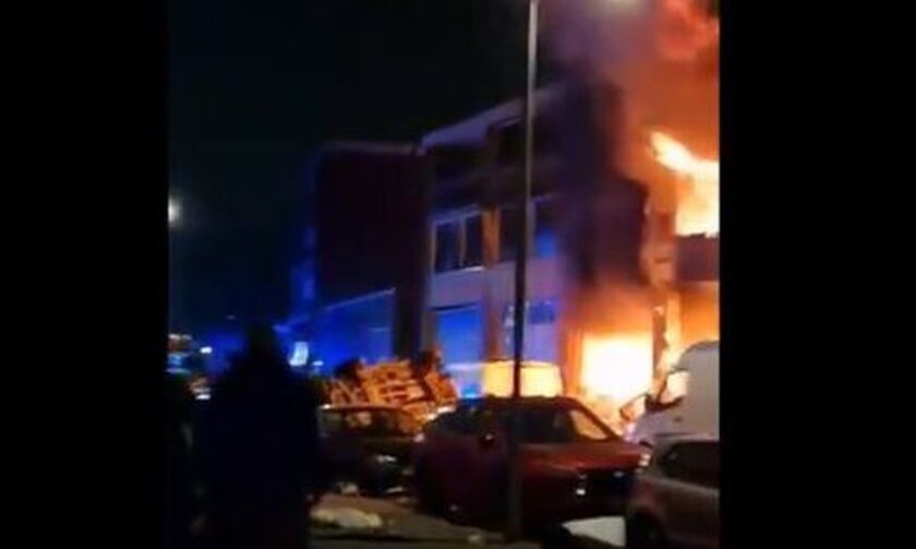 Ρότερνταμ: Ισοπεδώθηκε συγκρότημα κατοικιών από έκρηξη  - Αναφορές για πολλούς τραυματίες