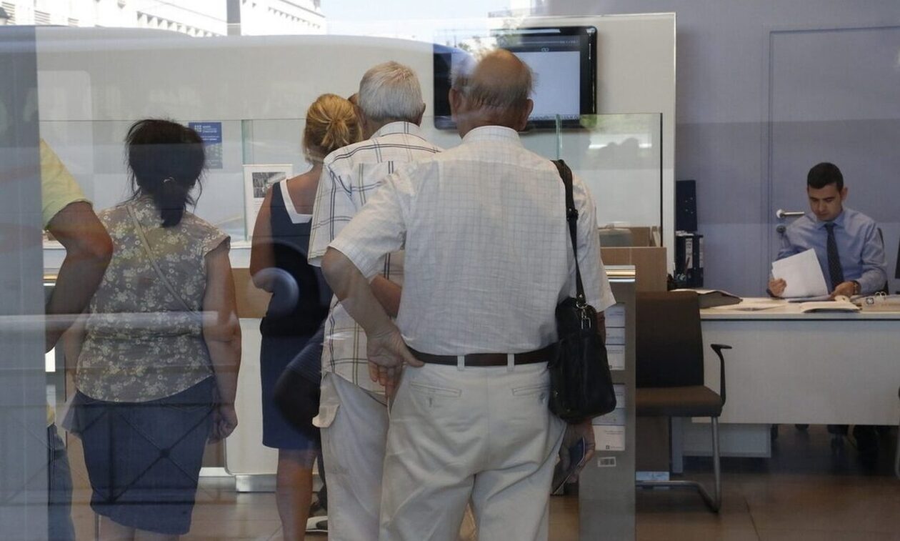 Συνταξιούχοι: Καλούνται στον ΕΦΚΑ για να δηλώσουν την εργασία τους