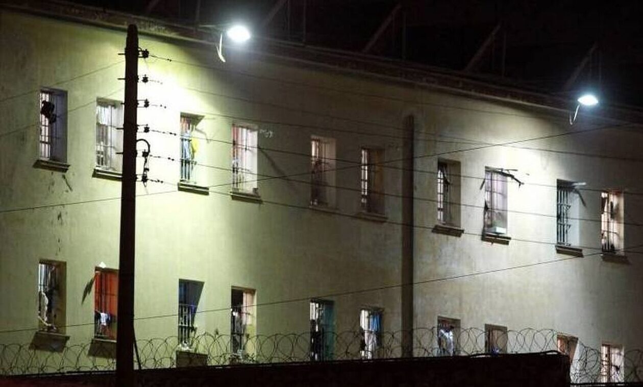 Έφοδος στον Κορυδαλλό: Ελέγχθηκαν δεκάδες κελιά - Αποκλειστικό βίντεο