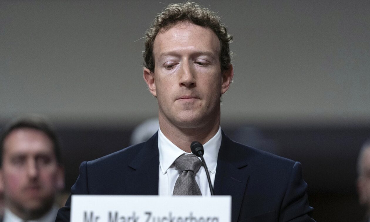 Ζούκερμπεργκ: Το συγγνώμη του «Μr Facebook» στις οικογένειες που έχασαν παιδιά λόγω social media