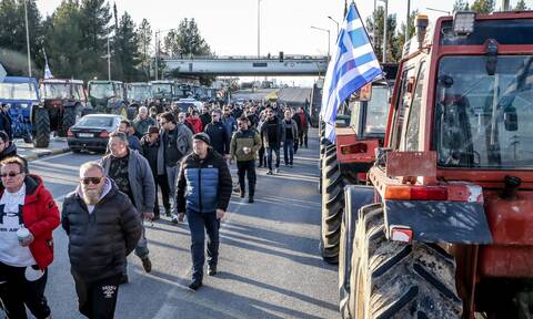 Πολιορκούν τη Θεσσαλονίκη οι αγρότες – Σήμερα τα τρακτέρ, αύριο το μεγάλο συλλαλητήριο στην Agrotica