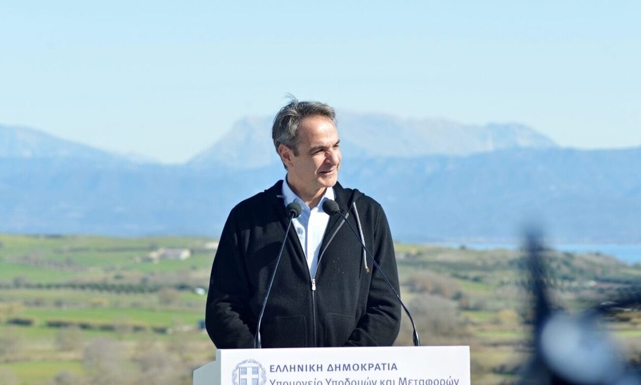 On Friday, Prime Minister Mitsotakis will address queries from the opposition in Parliament. He will respond to their questions and provide insight into the government's policies.