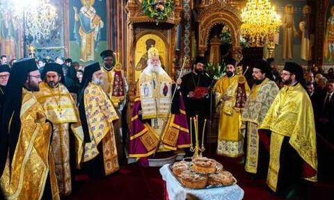 Ο Πατριάρχης Αλεξανδρείας χοροστάτησε στον Εσπερινό για την «Παναγία Υπαπαντή» στην Καλαμάτα