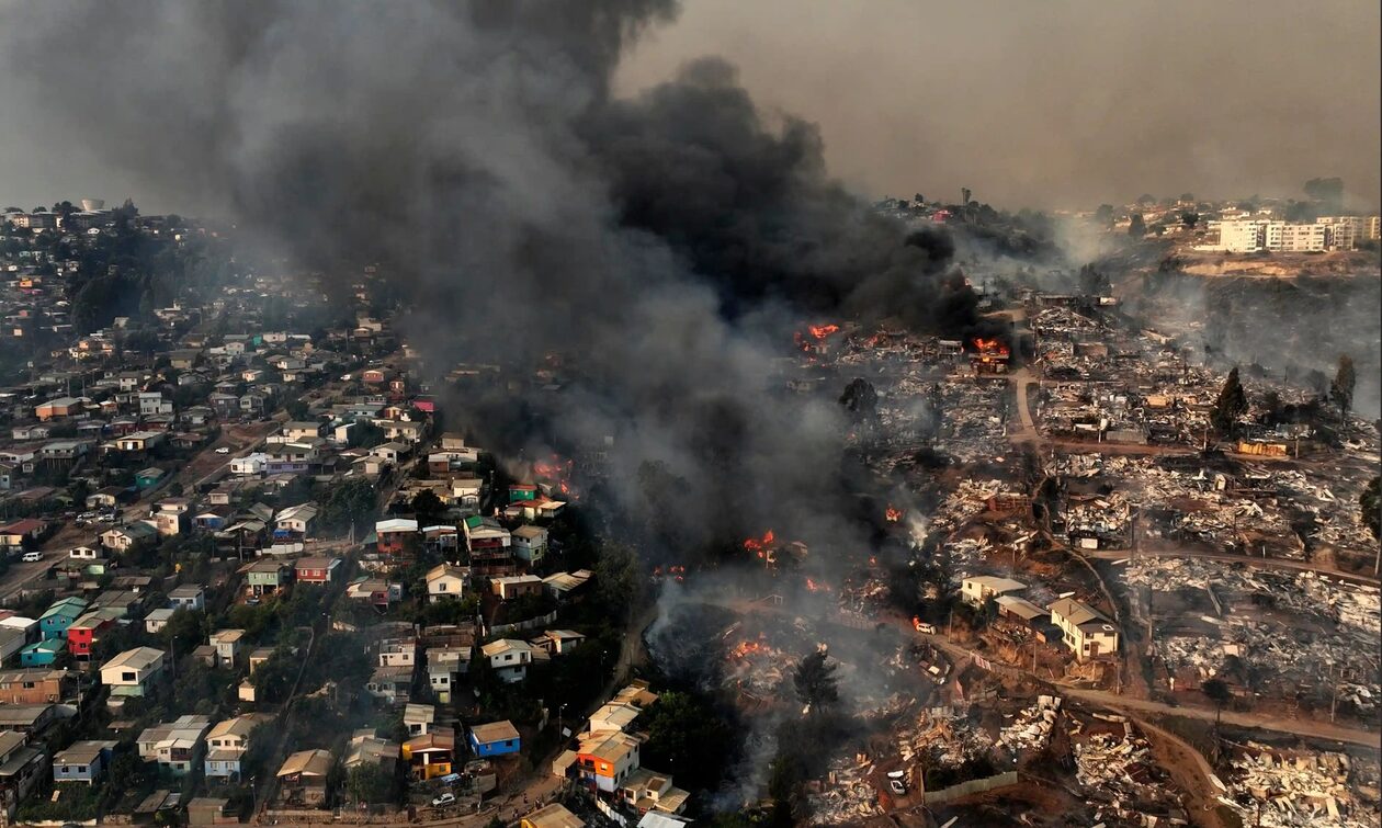 Χιλή: Εικόνες καταστροφής από το Βαλπαραΐσο - 112 νεκροί, πάνω από 300 αγνοούμενοι