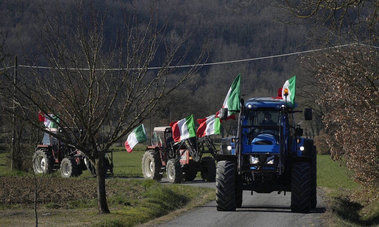 Ιταλία: Οι αγρότες θα «εισβάλλουν» με τα τρακτερ στη Ρώμη