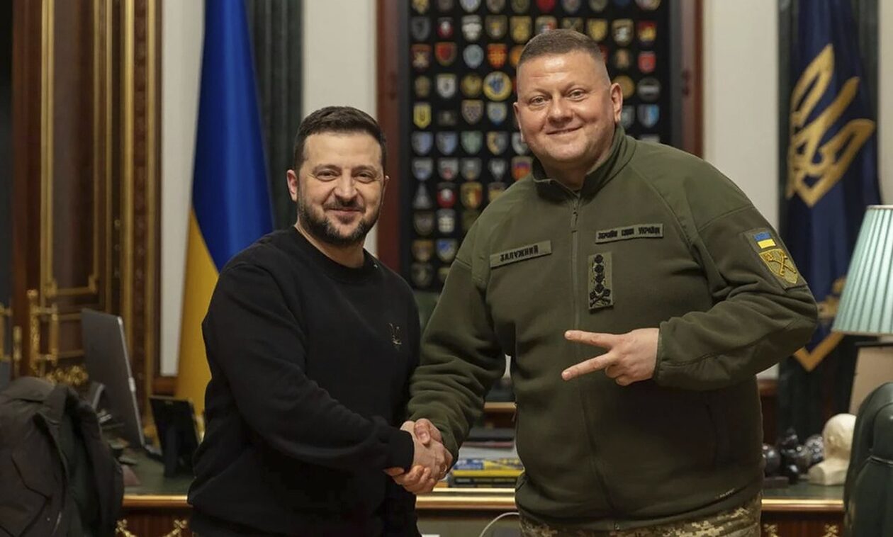 Ουκρανία: Ο Ζελένσκι «καρατόμησε» τον επικεφαλής των Ενόπλων Δυνάμεων