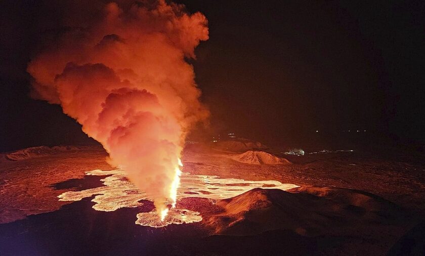 Ισλανδία: «Ξύπνησε» ξανά το ηφαίστειο Γκρίνταβικ – Δείτε live εικόνα