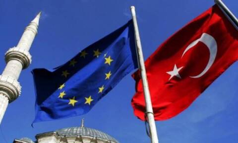 DW: «Είναι η Κύπρος το κλειδί για τη νέα πρωτοβουλία της ΕΕ για την Τουρκία;»