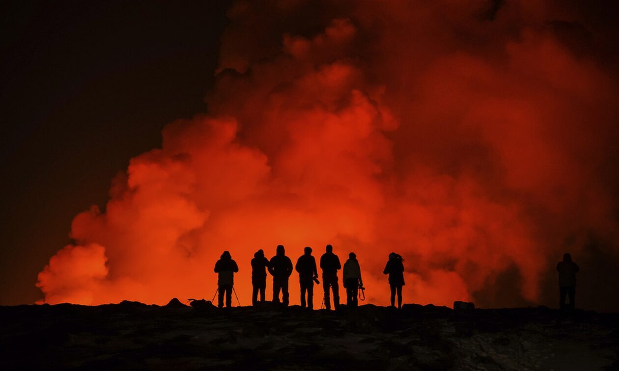 Ηφαίστειο στην Ισλανδία: «Ήρθε το τέλος» - Οι κάτοικοι φοβούνται οτι η πόλη τους θα εξαφανιστεί