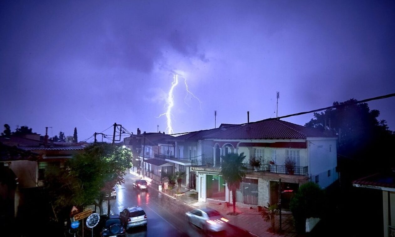 Καιρός - Μαρουσάκης: «Λαίλαπα καταιγίδων» στο Αιγαίο - Μέχρι πότε θα έχουμε βροχές και καταιγίδες