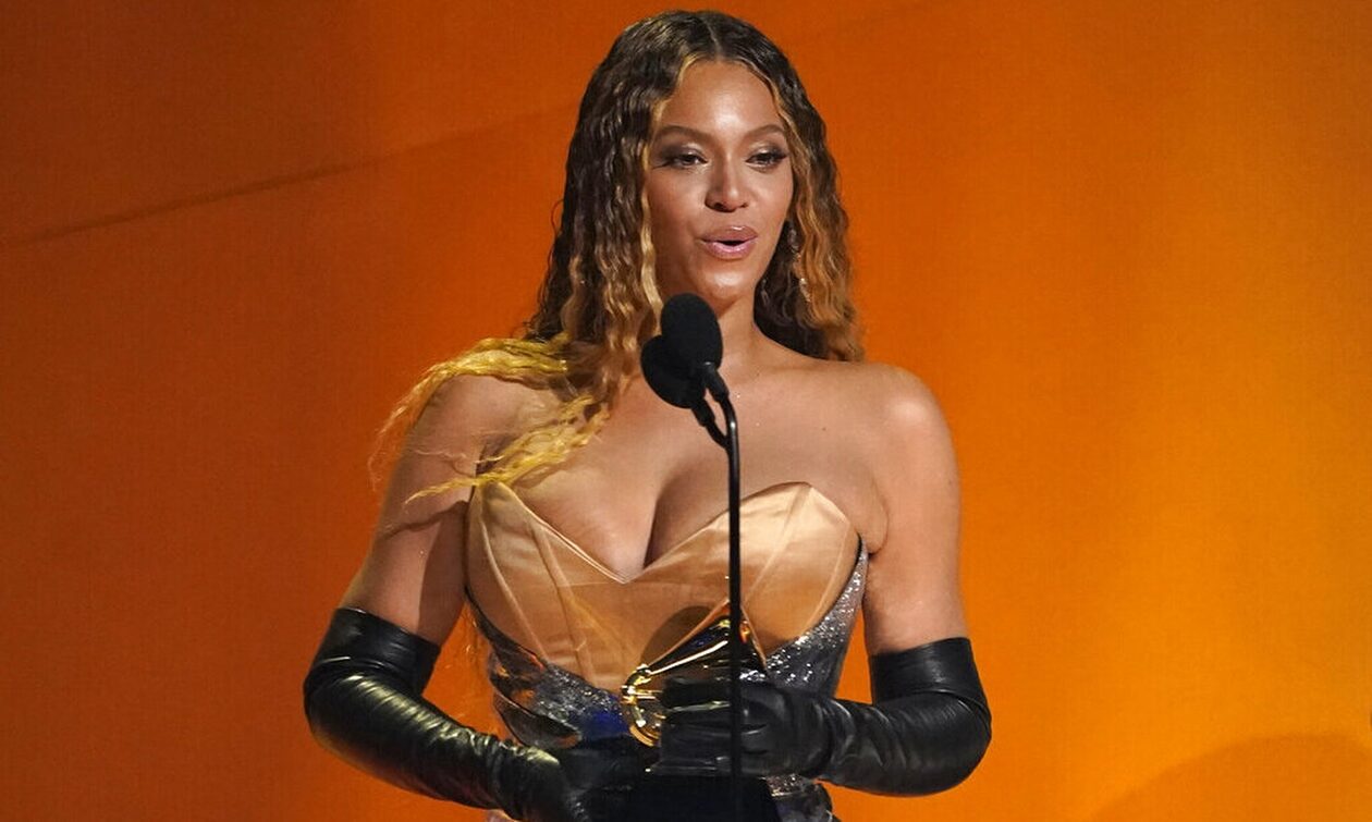 Η Beyoncé ανακοινώνει νέο άλμπουμ και αποκαλύπτει δύο νέα τραγούδια