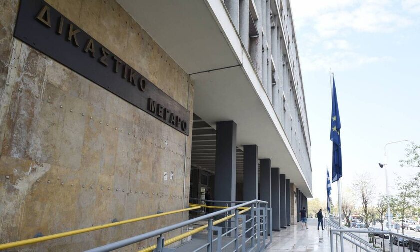 Συναγερμός στα δικαστήρια Θεσσαλονίκης για ύποπτο φάκελο