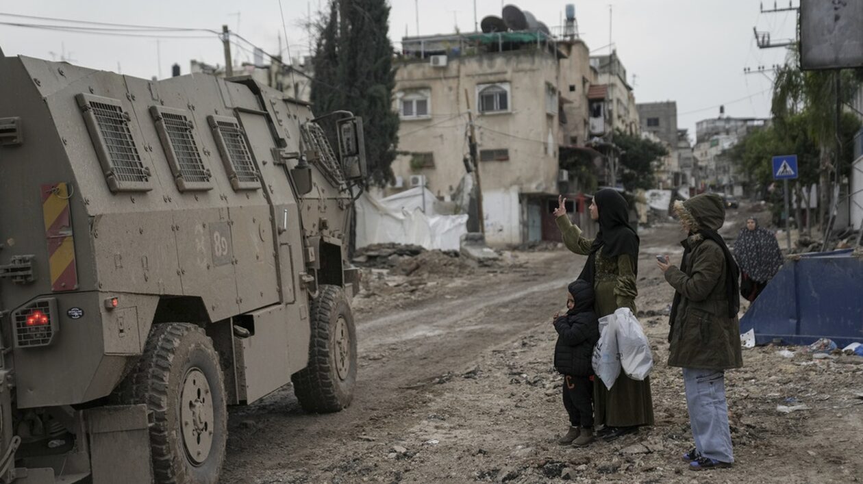 Πόλεμος στο Ισραήλ: Η Γαλλία απαγορεύει την είσοδο σε ισραηλινούς εποίκους της Δυτικής Όχθης