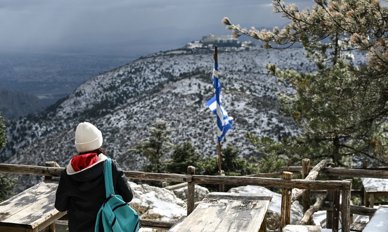 Λεωφόρος Πάρνηθος: Διακοπή κυκλοφορίας λόγω χιονόπτωσης