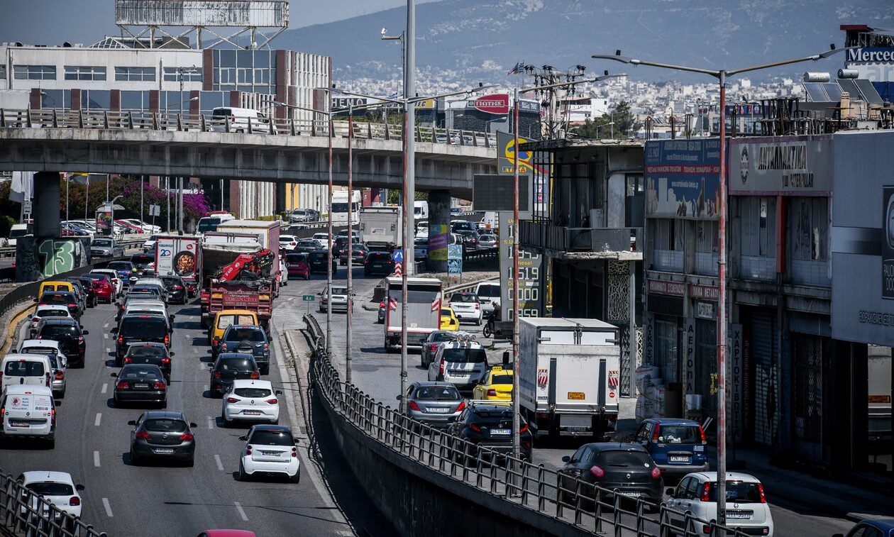 Κίνηση στους δρόμους: Μποτιλιάρισμα στον Κηφισό - Στο «κόκκινο» το κέντρο της Αθήνας