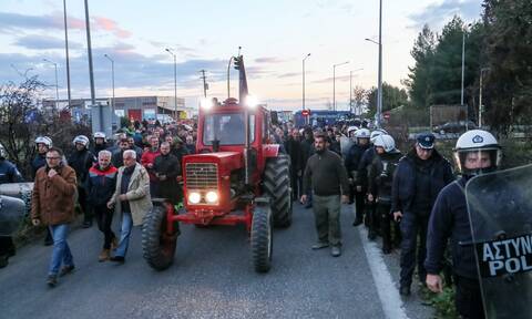 Farmers decide to hold a tractor rally in Athens