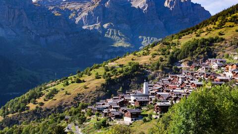 Χωριό στην Ελβετία σου δίνει 55.000 ευρώ για να μετακομίσεις