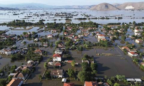 Κακοκαιρία Daniel: Συγκλονίζουν οι εικόνες από drone πάνω από τις πλημμυρισμένες εκτάσεις