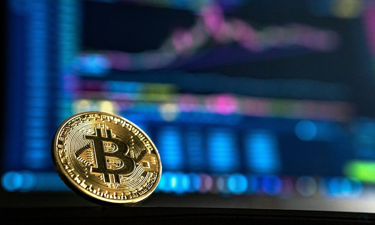 Στο «στόχαστρο» της εφορίας τα bitcoin – Συστήνεται επιτροπή για τα «αόρατα» νομίσματα