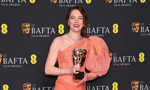 Έμα Στόουν: Η αναφορά στη μητέρα της στα BAFTA - «Χωρίς εκείνη δεν θα υπήρχε τίποτα από αυτά»