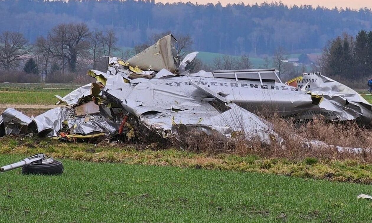 Ελβετία: Συνετρίβη μικρό αεροσκάφος - Νεκρός ο πιλότος, πώς σώθηκαν οι υπόλοιποι επιβαίνοντες