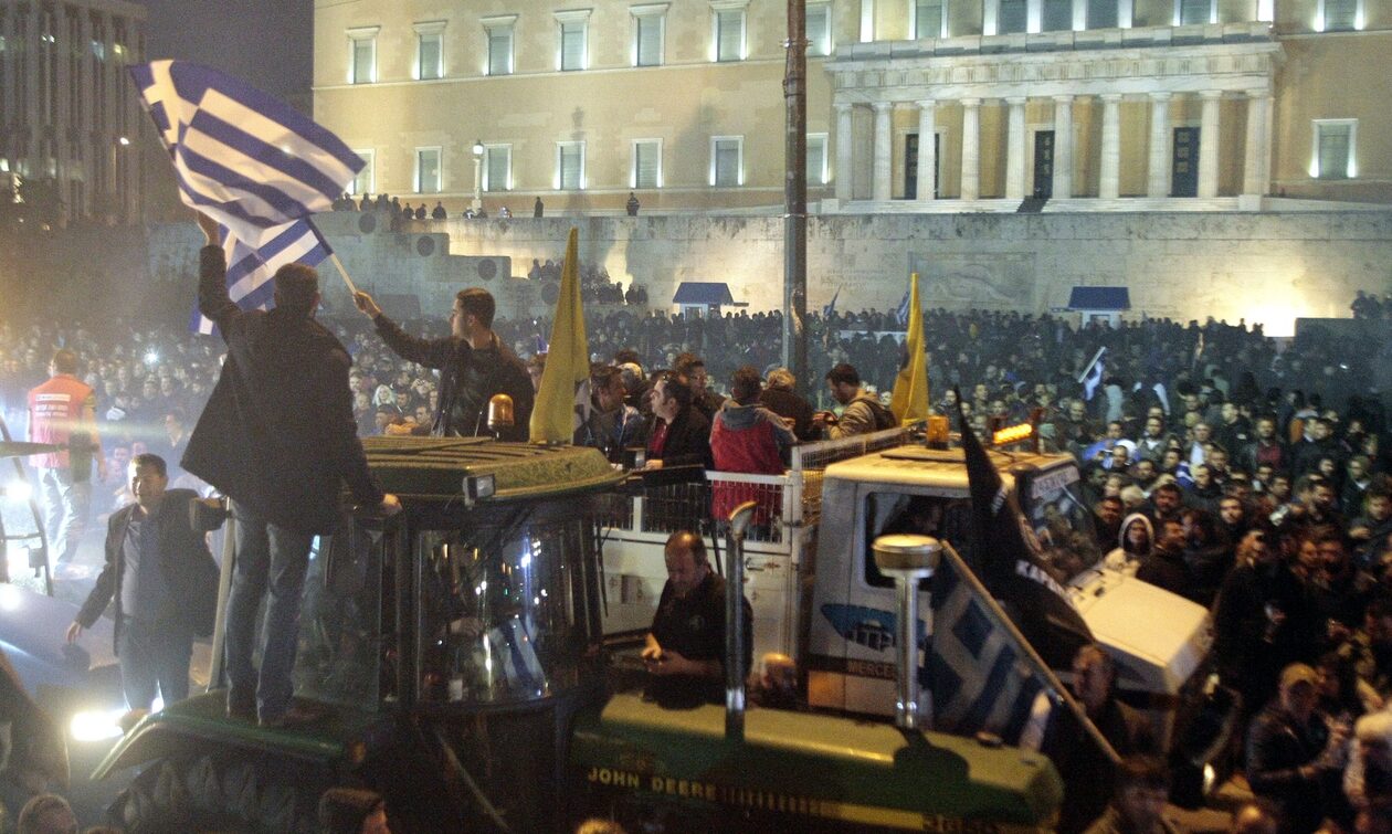 «Απόβαση» αγροτών με τρακτέρ και παλμό - Απροσπέλαστο το κέντρο της Αθήνας για ένα 24ωρο