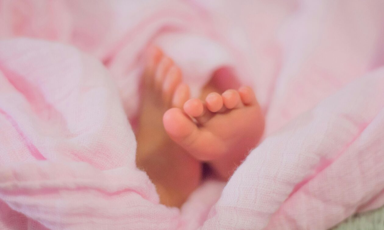 Κατάψυξη ωαρίων: Γεννήθηκε υγιέστατο κοριτσάκι - Τα ωάρια είχαν καταψυχθεί πριν από 10 χρόνια