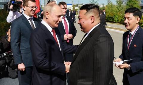 Κιμ Γιονγκ Ουν: Ο Πούτιν του χάρισε μία ρωσική λιμουζίνα για «προσωπική χρήση»
