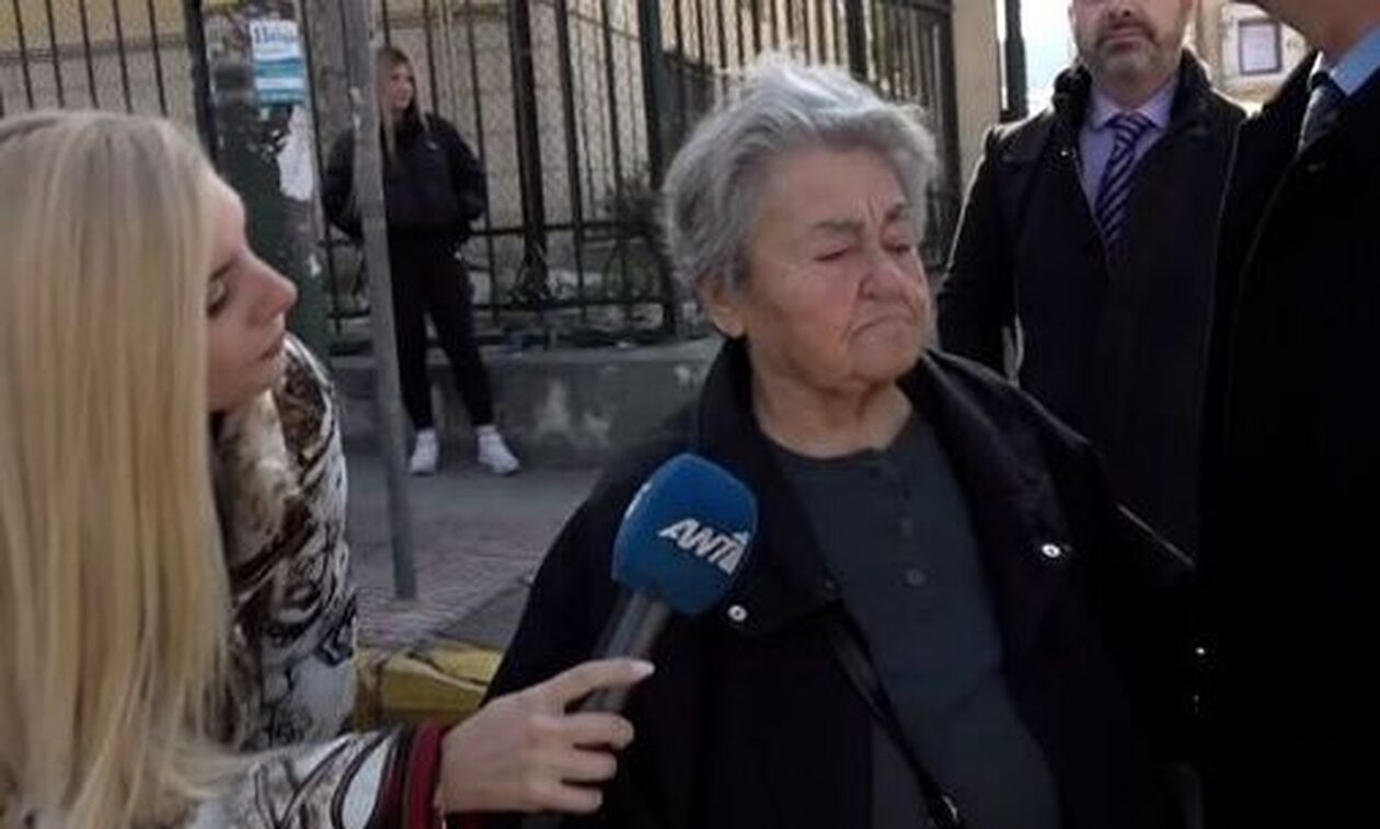 Κωνσταντίνος Πολυχρονόπουλος: Στην Ευελπίδων η μητέρα του – «Ήρθα για να κάνω μήνυση»