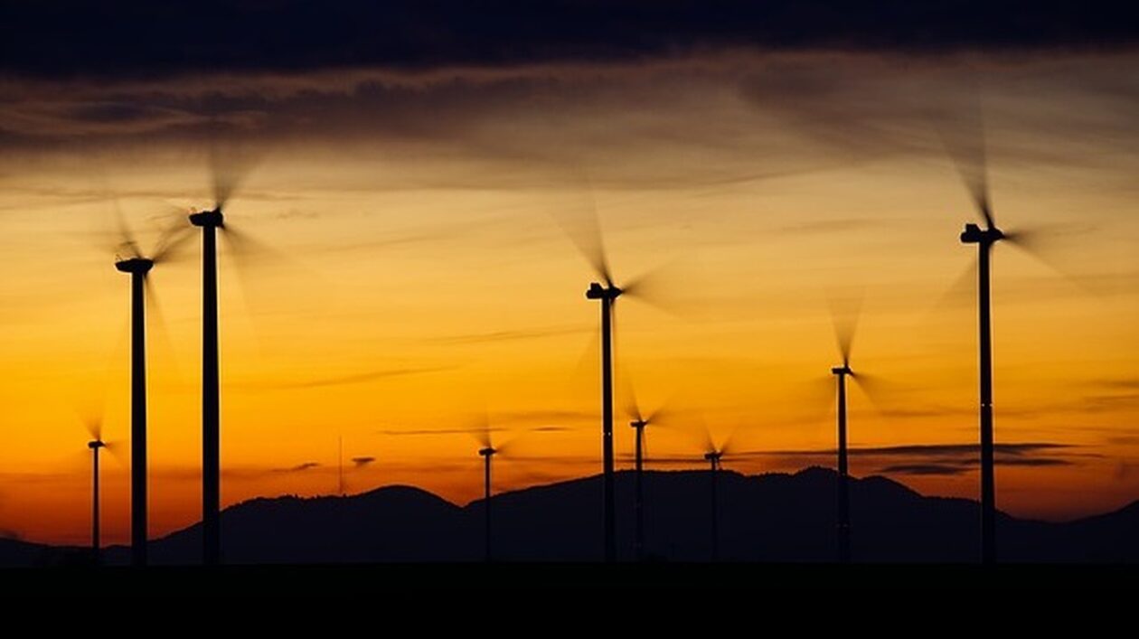 Eurostat: Κατά 41% από ανανεώσιμες πηγές προήλθε η κατανάλωση ηλεκτρικού το 2022 στην Ε.Ε.