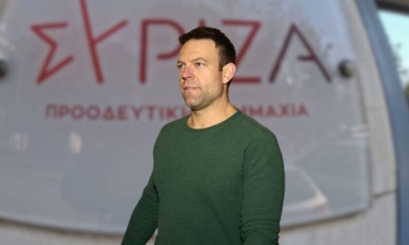 Στέφανος Κασσελάκης: Ο ΣΥΡΙΖΑ διαλύεται και αυτός κάνει τον... μάστορα - Η ανάρτησή του